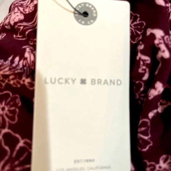 Beautiful women’s lucky brand pj set. Multiple sizes available. - Picture 6 of 8